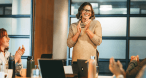 SONDA impulsa mentoring femenino en tecnología mientras la industria aún enfrenta brechas de liderazgo