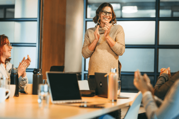 SONDA impulsa mentoring femenino en tecnología mientras la industria aún enfrenta brechas de liderazgo