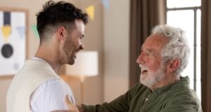 Pérdida auditiva y Alzheimer: por qué la detección temprana es clave