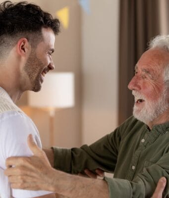 Pérdida auditiva y Alzheimer: por qué la detección temprana es clave