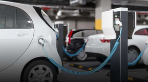 Vehículos eléctricos crecen 221,7% y alcanzan cifras récord: así se expande el negocio de la movilidad eléctrica en Colombia
