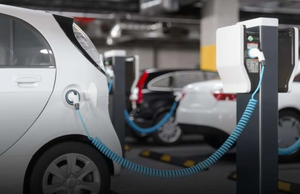 Vehículos eléctricos crecen 221,7% y alcanzan cifras récord: así se expande el negocio de la movilidad eléctrica en Colombia