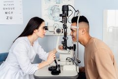 Día Mundial de la Visión: las enfermedades de la retina avanzan a menudo sin síntomas, y un examen a tiempo puede evitar daños irreversibles